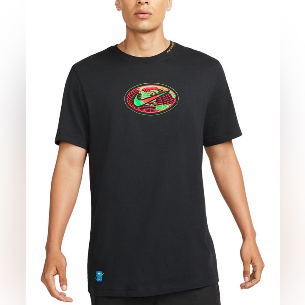 Nike The Nike Tee Nike Worldwide Size Large